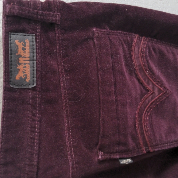Levi's Red Wine Velour Pants - Picture 6 of 7